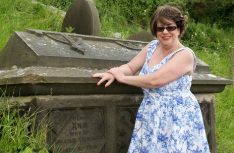 Older UK amateur Speedy Bee gets naked in footwear while in a church