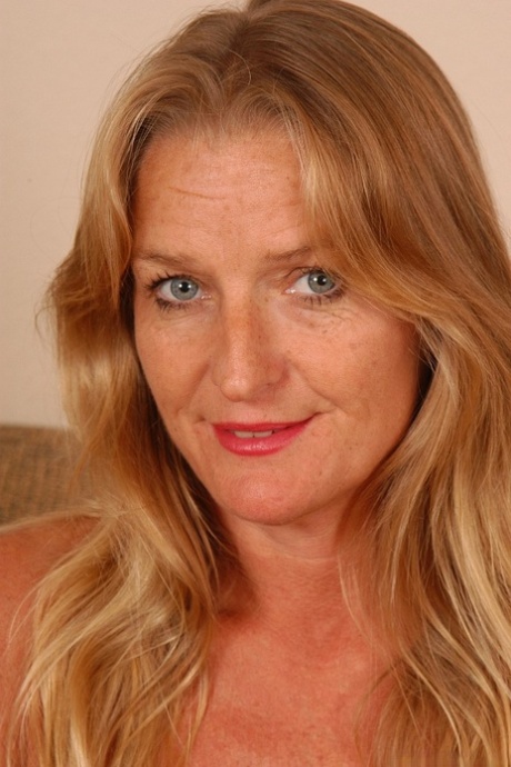 Sexy Older Women Pics