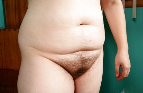 Older fatty with furry underarms spreading hairy cooter after panty removal