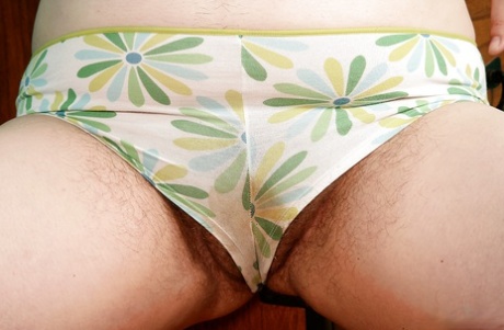 Older fatty with furry underarms spreading hairy cooter after panty removal
