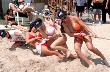 42yo Autumn Jade and several hotties show their bosoms on the beach