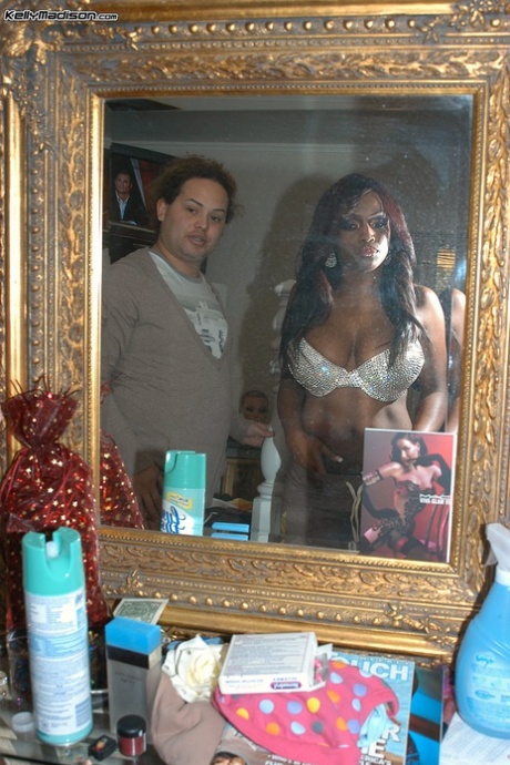 Ebony pornstar  Jada Fire flaunts her juggs and gives a fantastic titjob