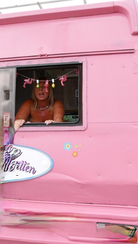 Chubby German MILF strips and gets her hole filled in a pink ice cream van