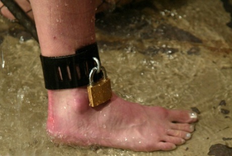 Water Bondage starring Mallory Knots Nude Gallery