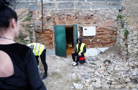 Mature vixens blow off construction workers' dicks through gloryholes