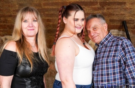 Chubby babe Bibina Xox gets a pussy licking in a 3some with an old couple
