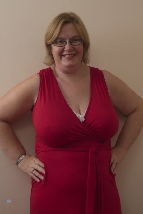 BBW woman in glasses Busty GG sucks her huge naturals and toys her pussy